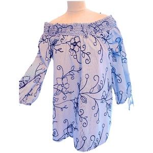NEW! Neiman Marcus embroidered stitch summer top